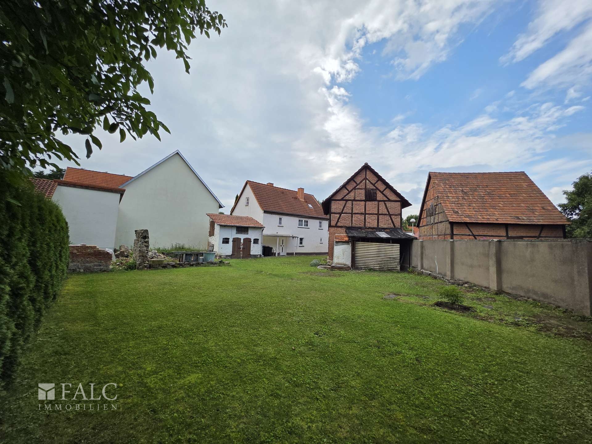 Garten hinter dem Haus
